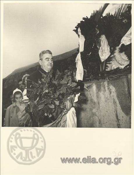 Laying a wreath  at the monument of Theodoros Kolokotronis.
