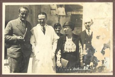 Mayor of Athens Kostas Kotzias and Lina, Prime Minister  Panagis Tsaldaris' wife, visiting an infant care centre