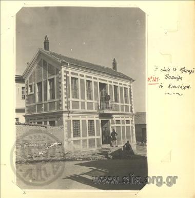 Asia Minor campaign, the house of the army commander, general Anastasios Papoulas, in Kutahyia. The general is discerned on the balcony.
