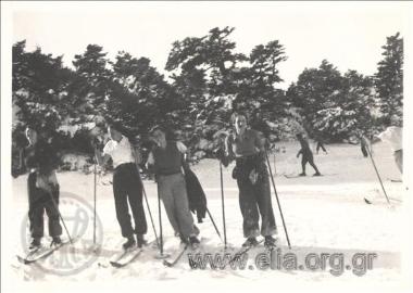 13 December. - New women skiers