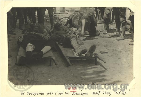 Asia Minor campaign, wounded soldiers outside Kutahya (Boz Tekke).