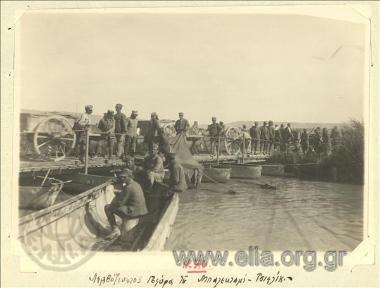 Asia Minor campaign,Greek soldiers on the pontoon bridge of Balektami Ciflik.