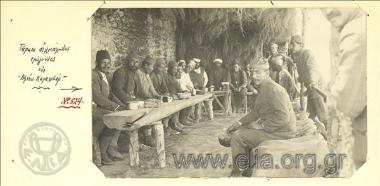 Asia Minor campaign, Turkish captives dine under the supervision of Greek  soldiers at a settlement in Afyon Karahisar.