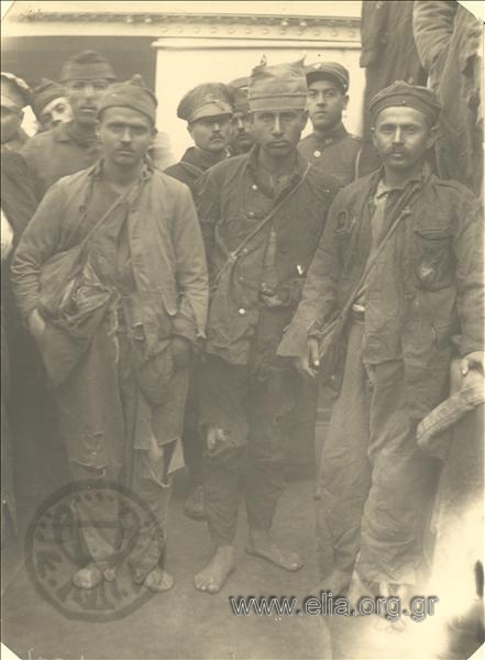 Asia Minor campaign, return of hostages:incoming soldiers in the quarantine at Agios Georgios