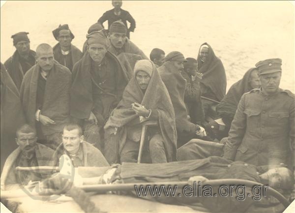 Asia Minor campaign, return of hostages: transport of soldiers to the Quarantine of Agios Georgios.