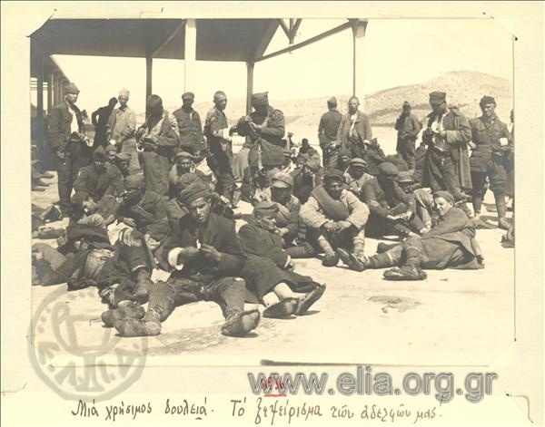 Asia Minor campaign, return of hostages:delousing of incoming soldiers at the quarantine at Agios Georgios.