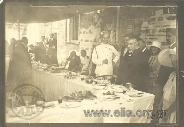 Μικρασιατική εκστρατεία, ο βασιλιάς Κωνσταντίνος σε δείπνο που οργανώθηκε προς τιμήν του με την ευκαιρία επίσημης επίσκεψής του.