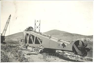 Αποξηραντικά έργα στη λίμνη Ξυνιάδα: το συγκρότημα του κοπτήρα της βυθοκόρου 