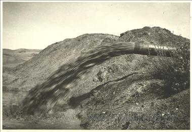 Αποξηραντικά έργα στη λίμνη Ξυνιάδα: αποβολή βυθοκορημάτων κατά τη διάρκεια λειτουργίας της βυθοκόρου.