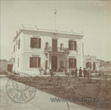 Τα ανάκτορα της Χαλέπας, κατοικία του ύπατου αρμοστή Αλέξανδρου Ζαΐμη.