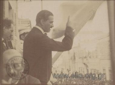 Ο Ανδρέας Μιχαλακόπουλος εκφωνεί λόγο.