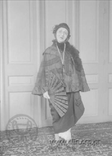 Μεταμφιεσμένη γυναίκα.