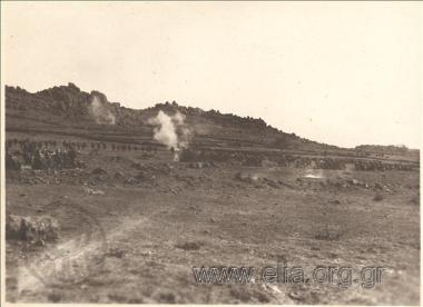 Μικρασιατική εκστρατεία: βολές στο μέτωπο.