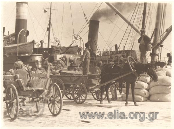 Asia Minor campaign: unloading a steamboat