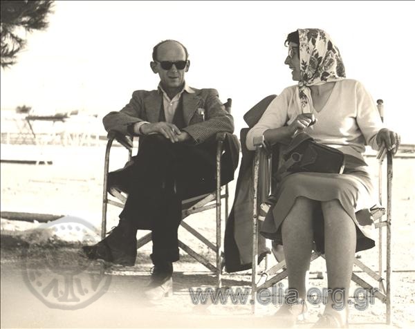 Gordon and Maria Draper at a seaside café