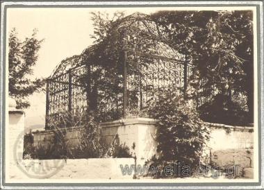 Ο οικογενειακός τάφος του Αλή Πασά, δίπλα στο Φετιχιέ Τζαμί.