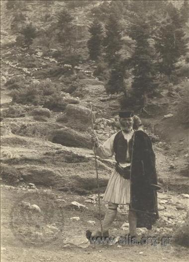 Βοσκός στο Χελμό.