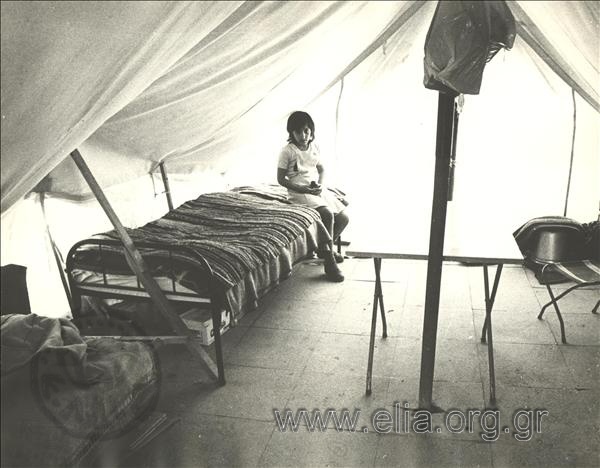 Εσωτερικό σκηνής σε στρατόπεδο προσφύγων.
