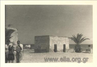 Nikos Tzogias (left).