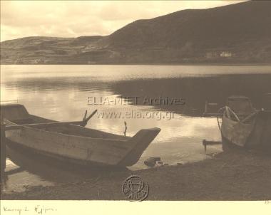 Άποψη της λίμνης.