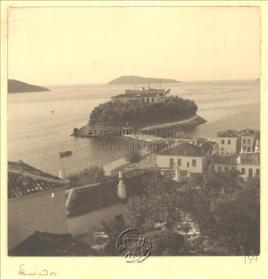 Άποψη της πόλης και του λιμανιού.