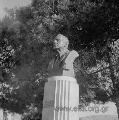 Προτομή του ανασκαφέα της Κνωσού, Sir Arthur Evans (1851-1941). Η προτομή βρίσκεται στο ανάκτορο της Κνωσού.