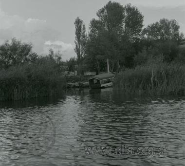 Ντραβάτοβα. Εκτροφείο χελιών και βατράχων.