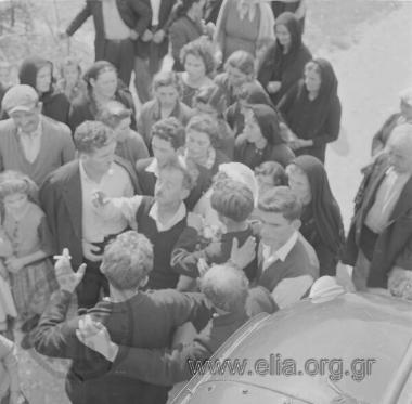 Σαρακατσάνικος γάμος. Στο κονάκι της νύφης.  Ο 