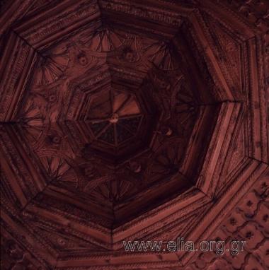 Μονοδένδρι - Το ταβάνι του Προέδρου (;)