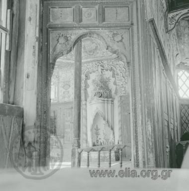 Αρχοντικό Γεωργίου Σβαρτς (Μαύρου). Το τζάκι στον 