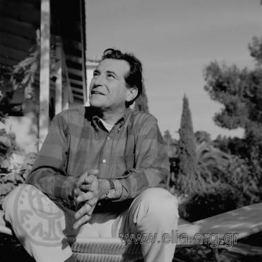 Ο Ανδρέας ακούει