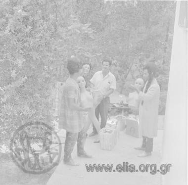 Στο σπίτι της οικογένειας Δημήτρη Παπαδήμου.