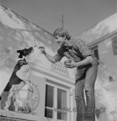 Στο σπίτι της οικογένειας Δημήτρη Παπαδήμου.