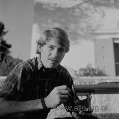 Στο σπίτι της οικογένειας Δημήτρη Παπαδήμου.