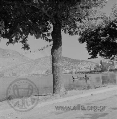 Καστοριά, στη λίμνη.