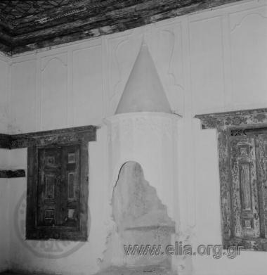 Αρχοντικό Νερατζόπουλου, τζάκι.