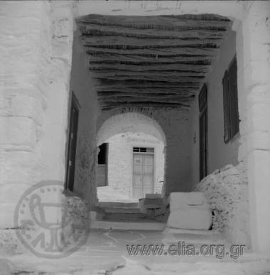 Θολωτή στοά (λόντζια).