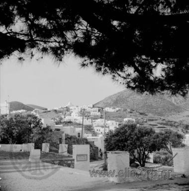 Παλαιά είσοδος Ηρώου.