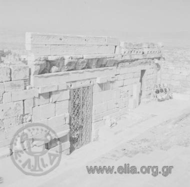 Ακρόπολη, η πύλη Beule.