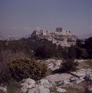 Άποψη της Ακρόπολης από το λόφο του Φιλοπάππου.