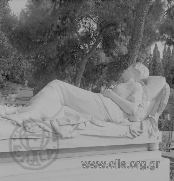 Α' Νεκροταφείο, το ταφικό μνημείο της Σοφίας Αφεντάκη, γνωστό και ως Κοιμωμένη. Έργο του Γιαννούλη Χαλεπά.