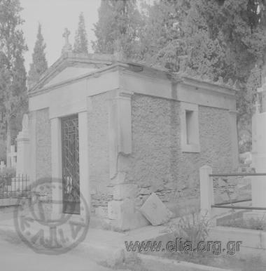 Α' Νεκροταφείο, το ταφικό μνημείο της οικογένειας Γ. Στασινοπούλου.