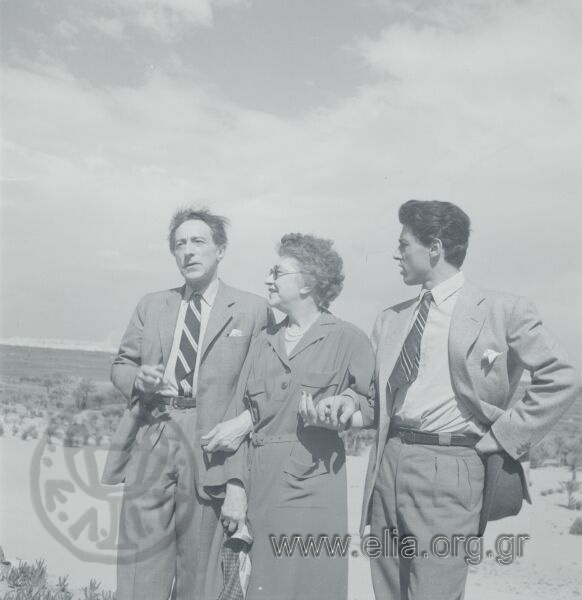 Ο Jean Cocteau, η  Yvonne de Bray και ο Edouard Dermit στο Djoser.