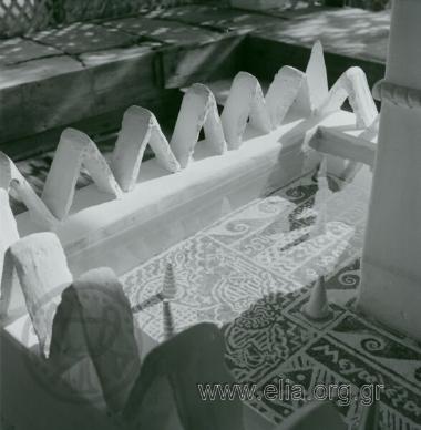 Συντριβάνι.