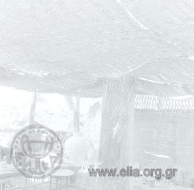 Καλαμωτό υπόστεγο.