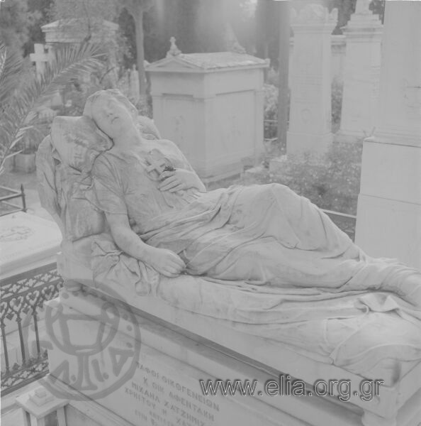 Η Κοιμωμένη. Πρώτο Νεκροταφείο, τάφος Σοφίας Αφεντάκη. Έργο του Γιαννούλη Χαλεπά (1878).
