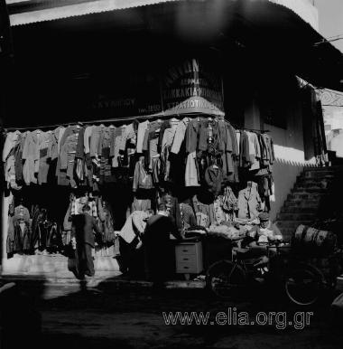 Μοναστηράκι, οδός Ηφαίστου 46. 