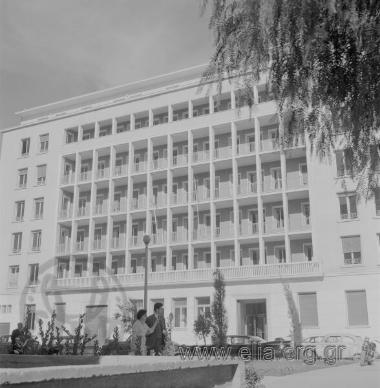 Το Μέγαρο Μποδοσάκη, Σουρή και Βασ. Αμαλίας 20.