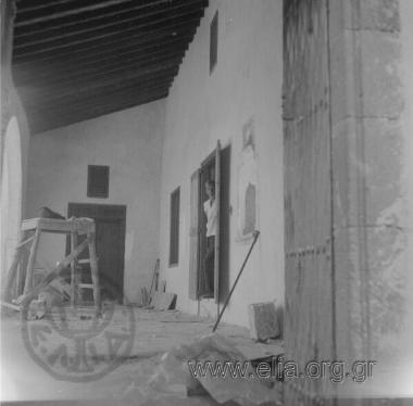 Ο Austen Harrison στο σπίτι του στη Λάπηθο.