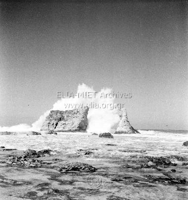 Ο βράχος που περικλείει το 